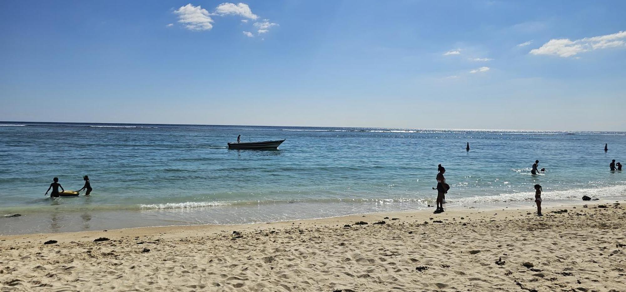 شقة Zen Retreat With Stunning Sea Views And Sunsets Flic-en-Flacq المظهر الخارجي الصورة