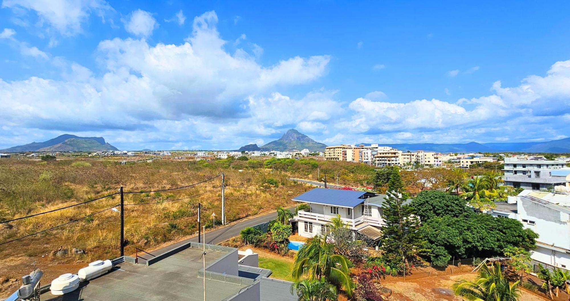 شقة Zen Retreat With Stunning Sea Views And Sunsets Flic-en-Flacq المظهر الخارجي الصورة